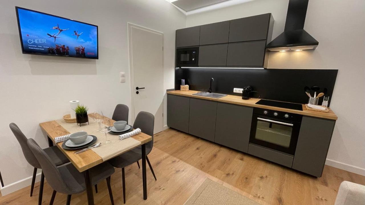 Sipsix Apartment - Modern 2 Bedroom Newly Renovated Flat With Ac In Budapest City Centre Екстер'єр фото