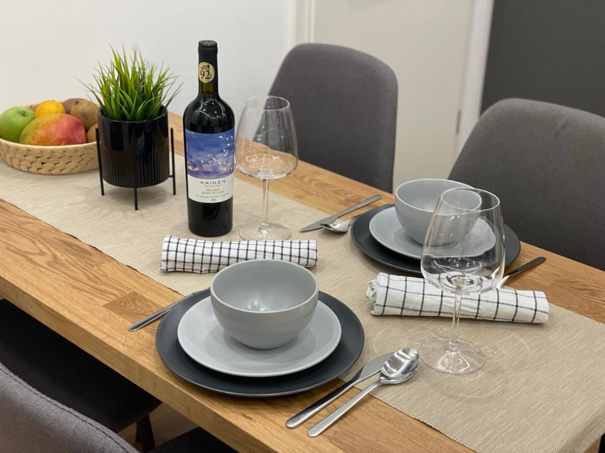 Sipsix Apartment - Modern 2 Bedroom Newly Renovated Flat With Ac In Budapest City Centre Екстер'єр фото