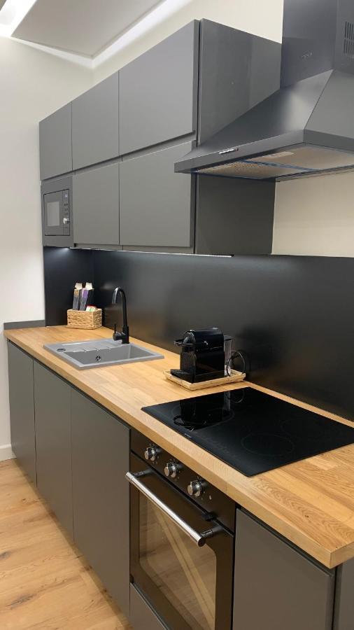 Sipsix Apartment - Modern 2 Bedroom Newly Renovated Flat With Ac In Budapest City Centre Екстер'єр фото